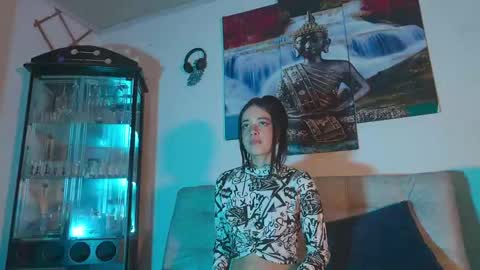 ariana_whitee online show from April 2026 10:53:02 AM