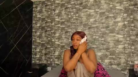 Ariana online show from September 2025 12:21:02 PM