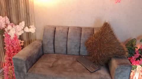 arianaarousse online show from January 2026 08:54:02 PM