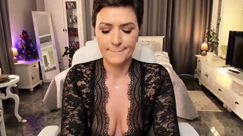 Ana online show from December 2024 12:33:01 PM