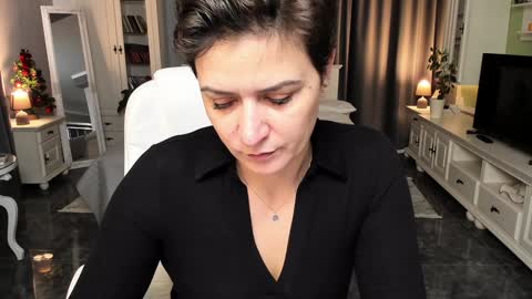 Ana online show from January 2025 10:49:02 AM