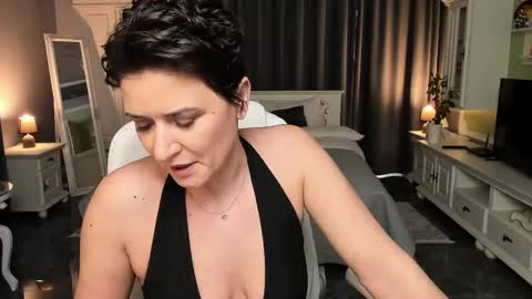 Ana online show from February 2025 12:36:01 PM