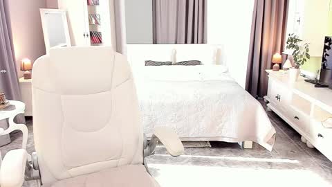 Ana online show from September 2025 12:39:01 PM