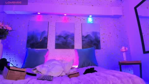 Ari  online show from September 2025 12:51:01 PM