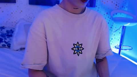 Ari  online show from October 2025 12:42:02 PM