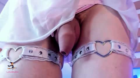 Ari  online show from October 2025 01:23:04 PM