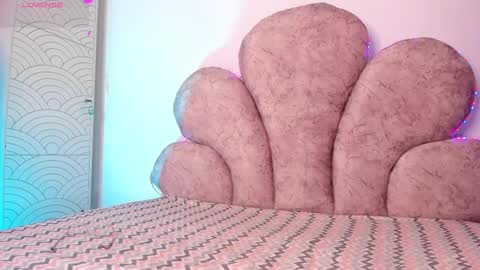 Arianna online show from September 2025 08:20:01 PM