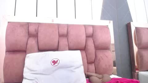 arianna pearl online show from February 2026 02:05:02 PM