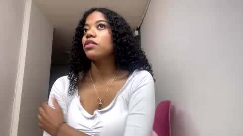 Snapshot of arianna_roxe_ chatting on May 2026 04:19:01 AM arianna_roxe_ online show from May 2026 04:19:01 AM