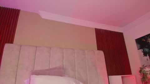 Arianna online show from January 2025 11:00:01 PM