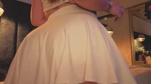 Arianna online show from October 2025 07:38:01 PM