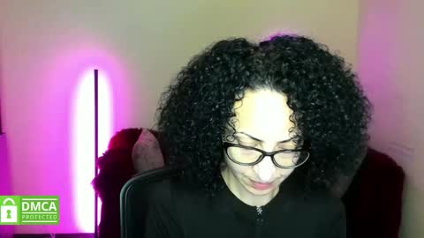 Arianna online show from November 2025 06:28:02 PM