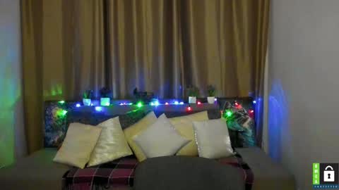 Arianna online show from November 2025 06:42:02 PM