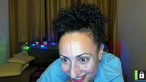 Arianna online show from November 2025 07:11:02 AM