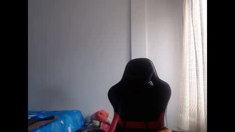 ariannaloovel online show from February 2025 05:45:01 PM