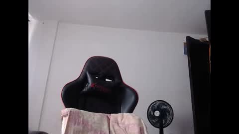 Snapshot of ariannaloovel chatting on February 2026 06:12:02 PM ariannaloovel online show from February 2026 06:12:02 PM