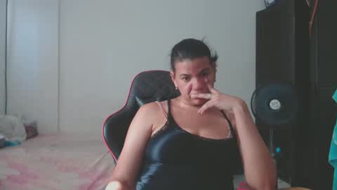 Snapshot of ariannaloovel chatting on February 2026 09:33:01 PM ariannaloovel online show from February 2026 09:33:01 PM