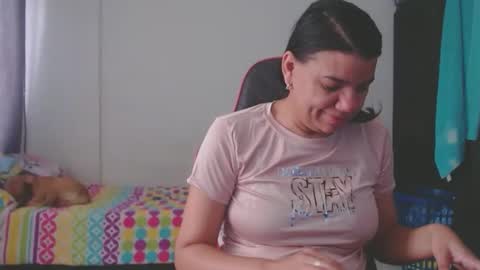 Snapshot of ariannaloovel chatting on February 2026 04:49:02 PM ariannaloovel online show from February 2026 04:49:02 PM