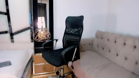 ariannarussell1 online show from May 2026 03:08:02 PM