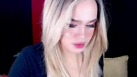 Snapshot of arianne_xoxo777 chatting on December 2024 11:17:01 AM ARIANNE CUMS online show from December 2024 11:17:01 AM