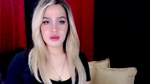 Snapshot of arianne_xoxo777 chatting on January 2025 06:28:02 AM ARIANNE CUMS online show from January 2025 06:28:02 AM