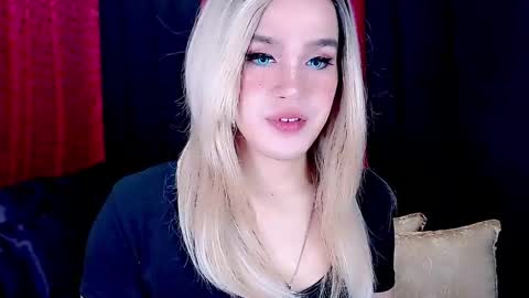 Snapshot of arianne_xoxo777 chatting on January 2025 01:41:02 AM ARIANNE CUMS online show from January 2025 01:41:02 AM