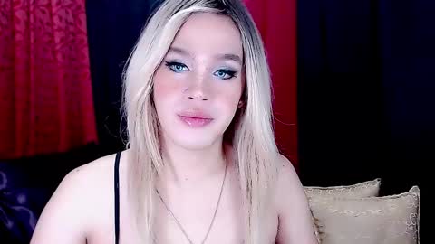 Snapshot of arianne_xoxo777 chatting on February 2025 12:01:02 PM ARIANNE CUMS online show from February 2025 12:01:02 PM
