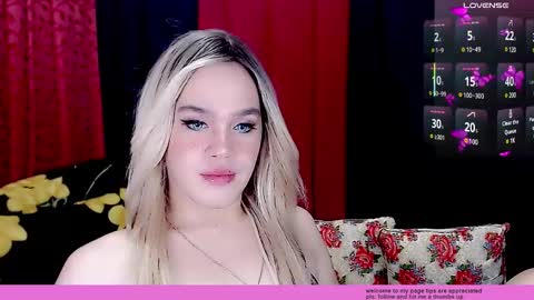 Snapshot of arianne_xoxo777 chatting on February 2025 10:54:01 PM ARIANNE CUMS online show from February 2025 10:54:01 PM