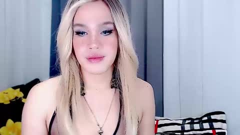Snapshot of arianne_xoxo777 chatting on February 2025 06:15:02 AM ARIANNE CUMS online show from February 2025 06:15:02 AM