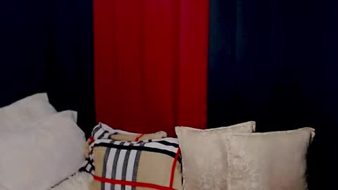 Snapshot of arianne_xoxo777 chatting on October 2025 05:22:01 AM ARIANNE CUMS online show from October 2025 05:22:01 AM