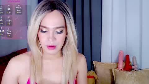 Snapshot of arianne_xoxo777 chatting on November 2025 12:42:02 AM ARIANNE CUMS online show from November 2025 12:42:02 AM