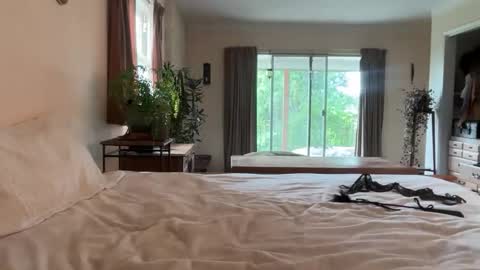 Snapshot of ariarose_xx chatting on May 2026 07:31:02 PM Aria online show from May 2026 07:31:02 PM