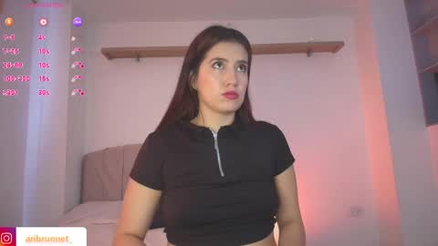  Ari Just Ari online show from November 2025 05:09:01 PM