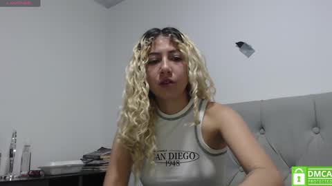 Ari Bunnie  online show from May 2026 08:32:01 AM