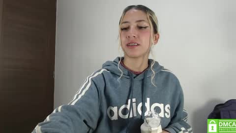 Ari Bunnie  online show from June 2026 08:05:02 AM