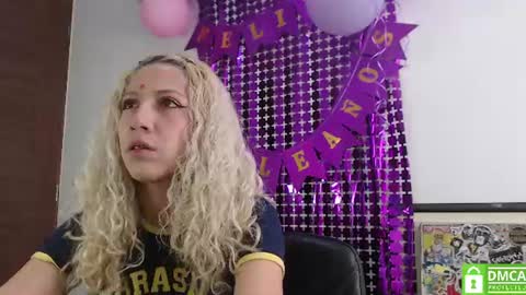 Ari Bunnie  online show from July 2026 01:02:01 PM