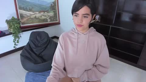 Snapshot of ariel_pinkdiamond chatting on February 2025 07:30:01 PM Ariel Pink Diamond online show from February 2025 07:30:01 PM