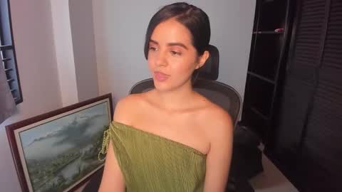 Snapshot of ariel_pinkdiamond chatting on October 2025 08:50:02 PM Ariel Pink Diamond online show from October 2025 08:50:02 PM