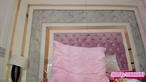 Snapshot of ariel_versace chatting on February 2026 02:15:02 PM ARIEL online show from February 2026 02:15:02 PM