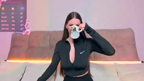 Ariella online show from October 2025 04:20:02 AM