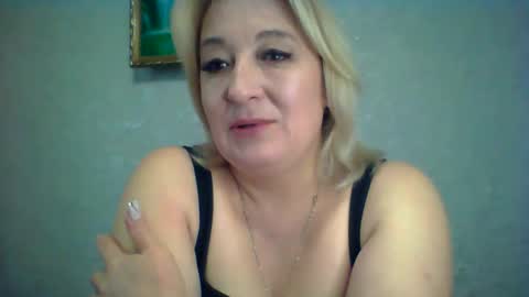 ArielXLoveresss online show from October 2025 09:28:02 AM