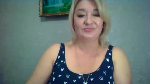 ArielXLoveresss online show from October 2025 08:01:01 AM