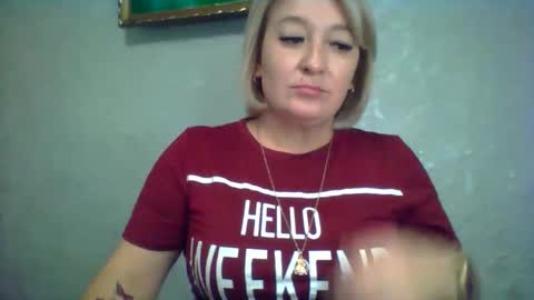 ArielXLoveresss online show from October 2025 06:58:02 AM