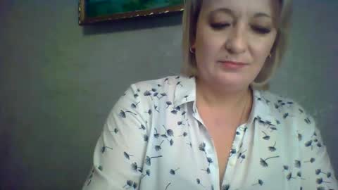 ArielXLoveresss online show from November 2025 06:12:02 AM