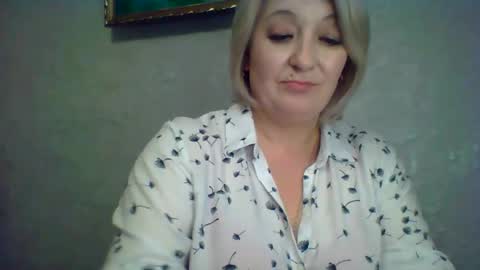 ArielXLoveresss online show from November 2025 05:35:02 PM