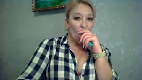 ArielXLoveresss online show from November 2025 10:15:02 AM