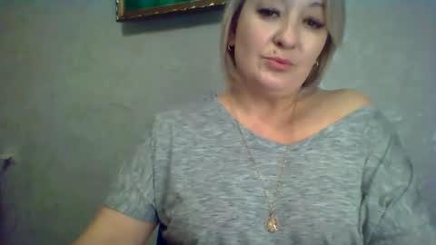 ArielXLoveresss online show from November 2025 10:19:01 PM