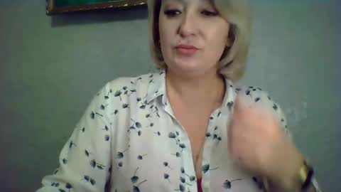 ArielXLoveresss online show from November 2025 10:35:02 AM