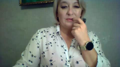 ArielXLoveresss online show from November 2025 10:42:02 PM