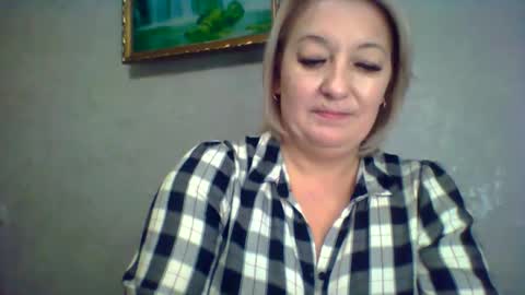 ArielXLoveresss online show from November 2025 04:09:02 PM